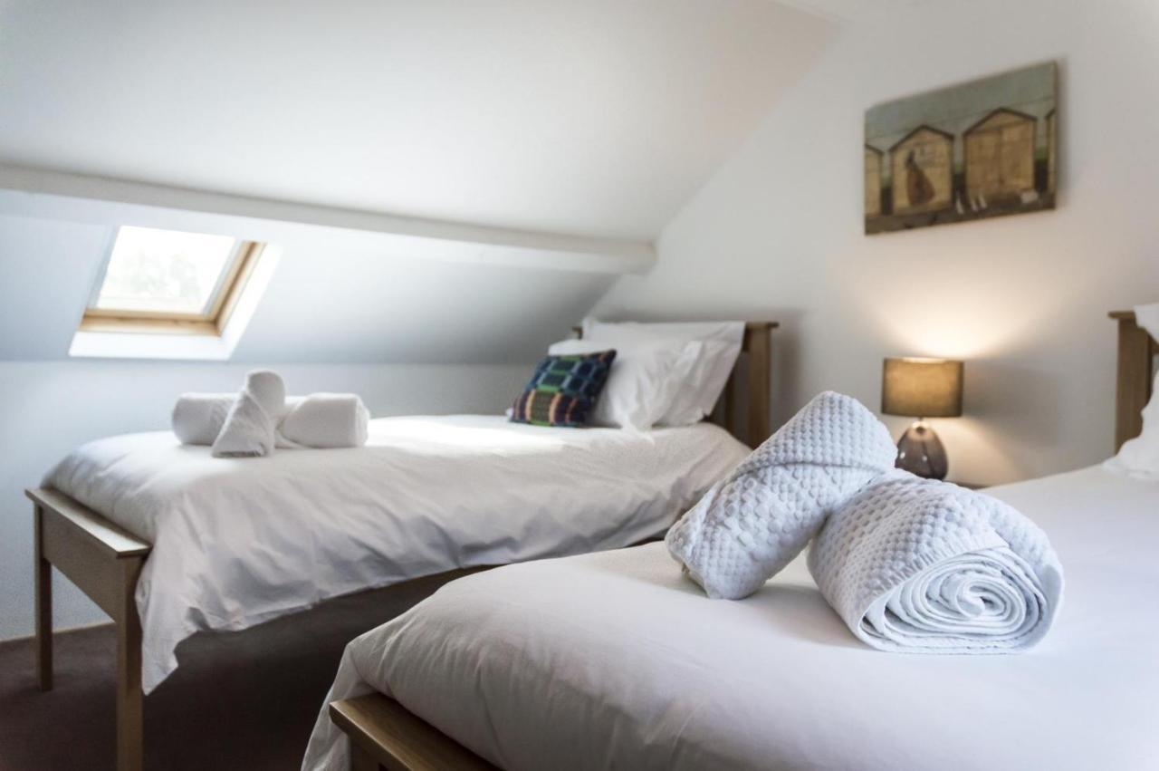 Foxglove - Luxurious Barn Conversion - Blossom Farm Johnston Extérieur photo